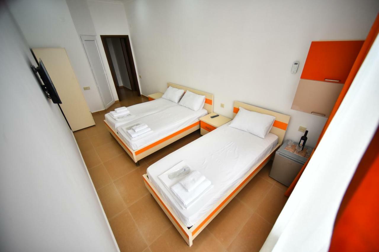 Orange Home Hotel Батуми Екстериор снимка