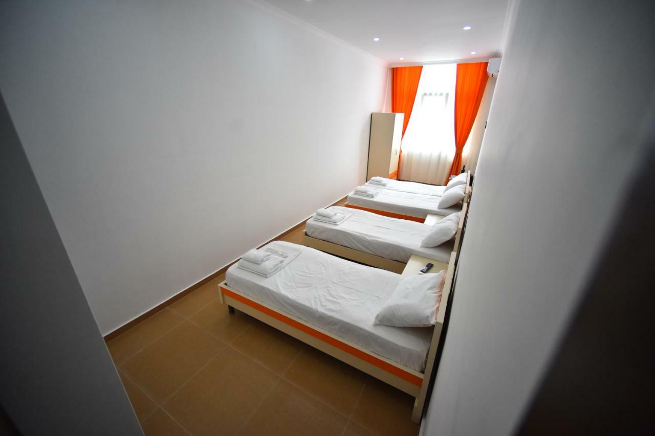 Orange Home Hotel Батуми Екстериор снимка